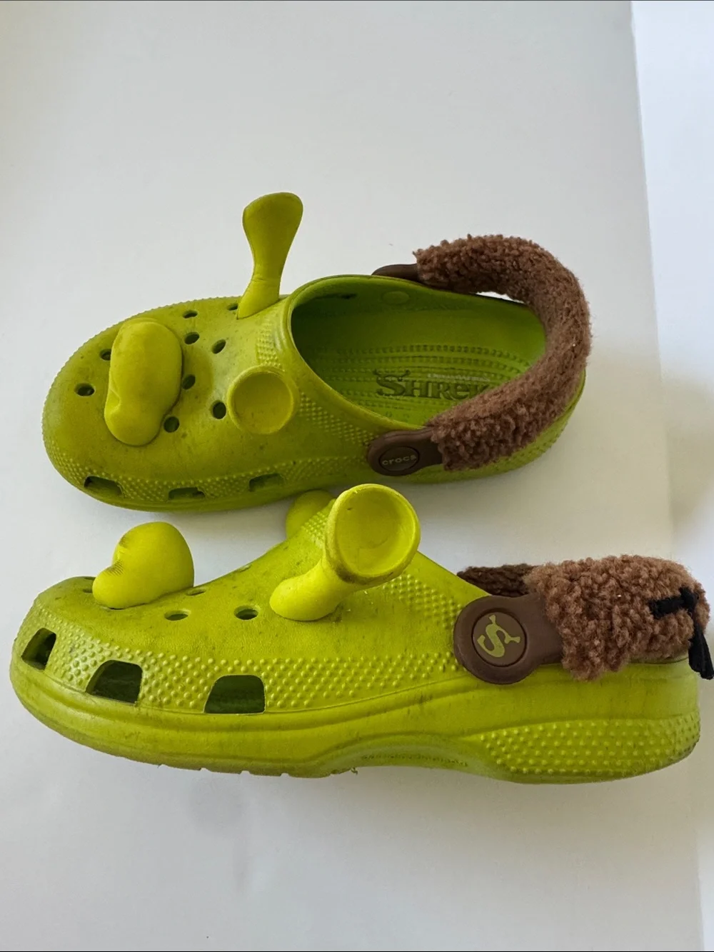 CROCS x DreamWorks Shrek Lime Green Fleece-Lined Clogs Youth Size 3